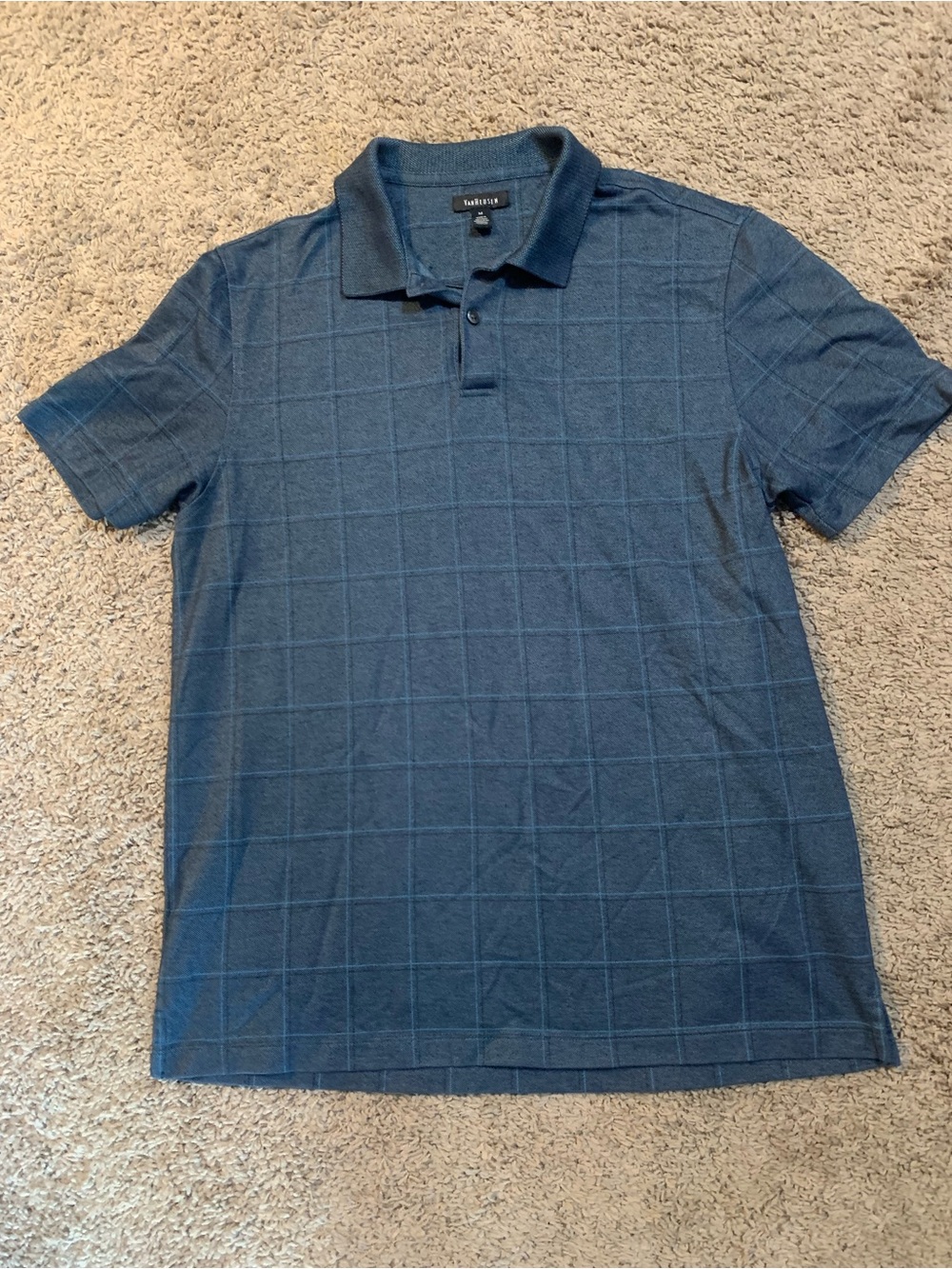 Men’s VanHeusen Polo Shirt Medium